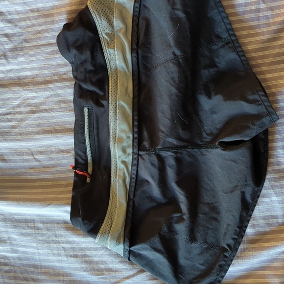 Lulu reflective running ahorts - Picture 4 of 4